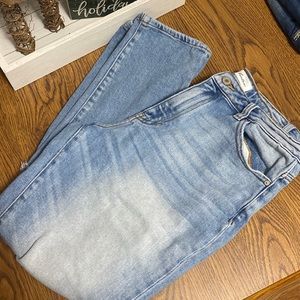 KanCan distressed Mom Jean - size 11/29